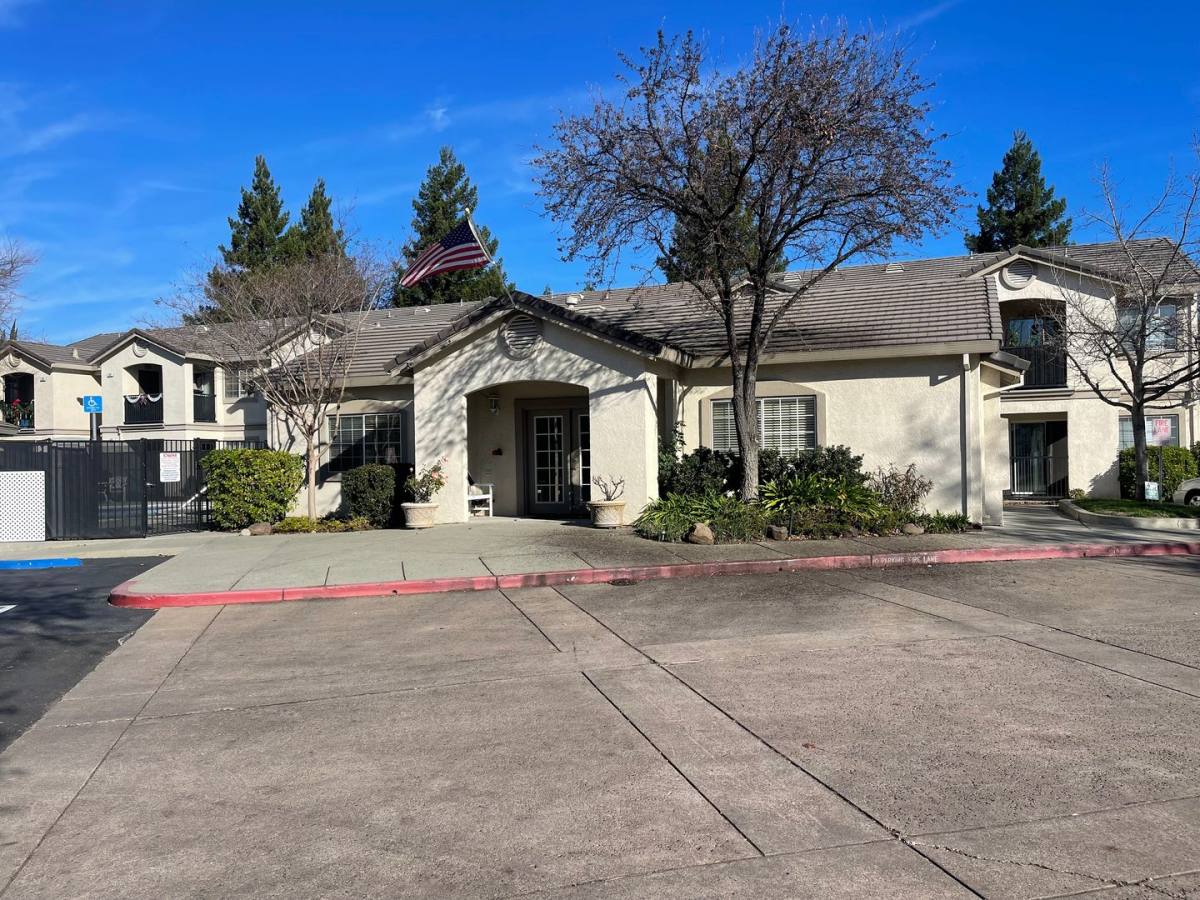 Apartment for rent at 2001 Eastwood Dr, Vacaville, CA 95687