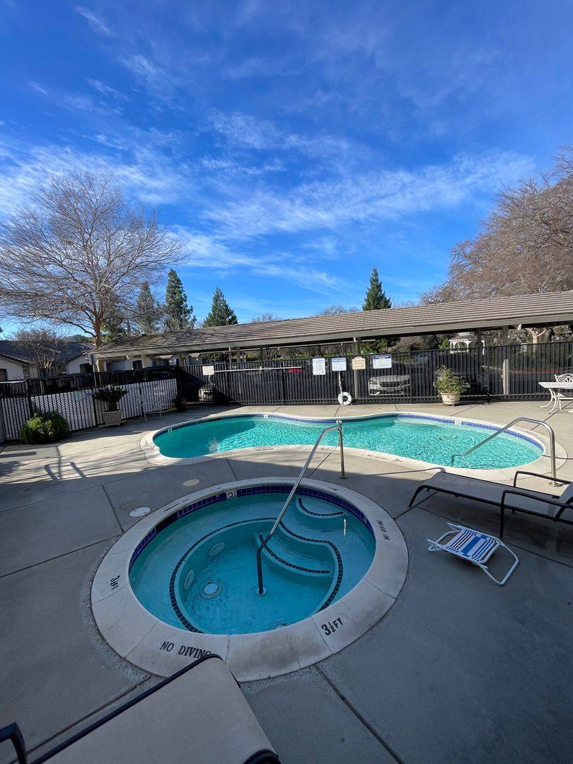 Apartment for rent at 2001 Eastwood Dr, Vacaville, CA 95687