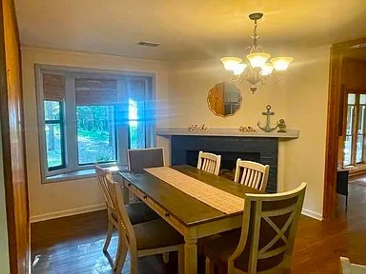 House for rent at 19934 Channel View Dr, Flint, TX 75762