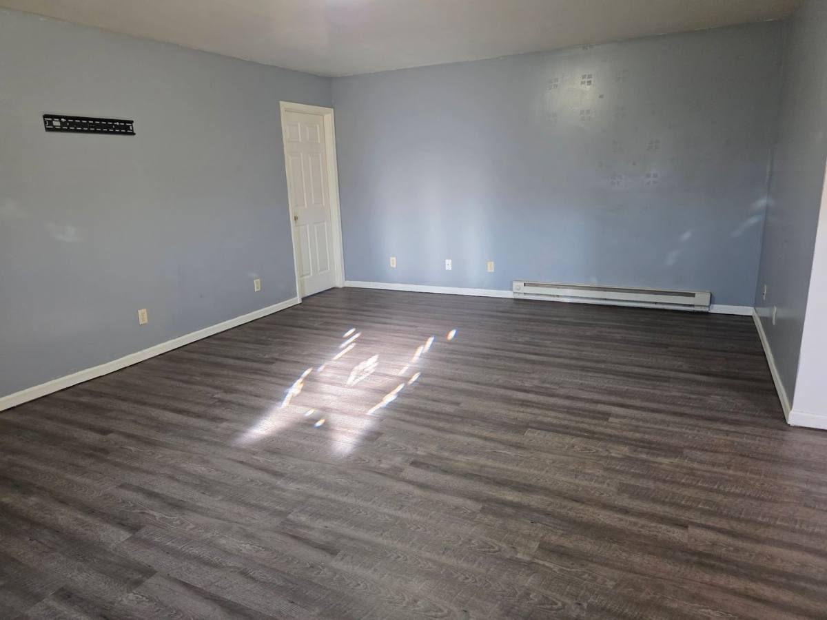 Apartment for rent at 105 W Emeline St, Milford, IN 46542