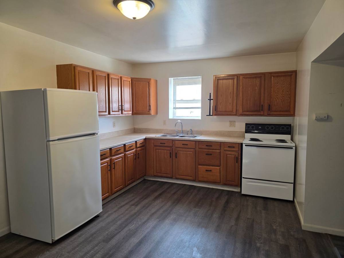 Apartment for rent at 105 W Emeline St, Milford, IN 46542