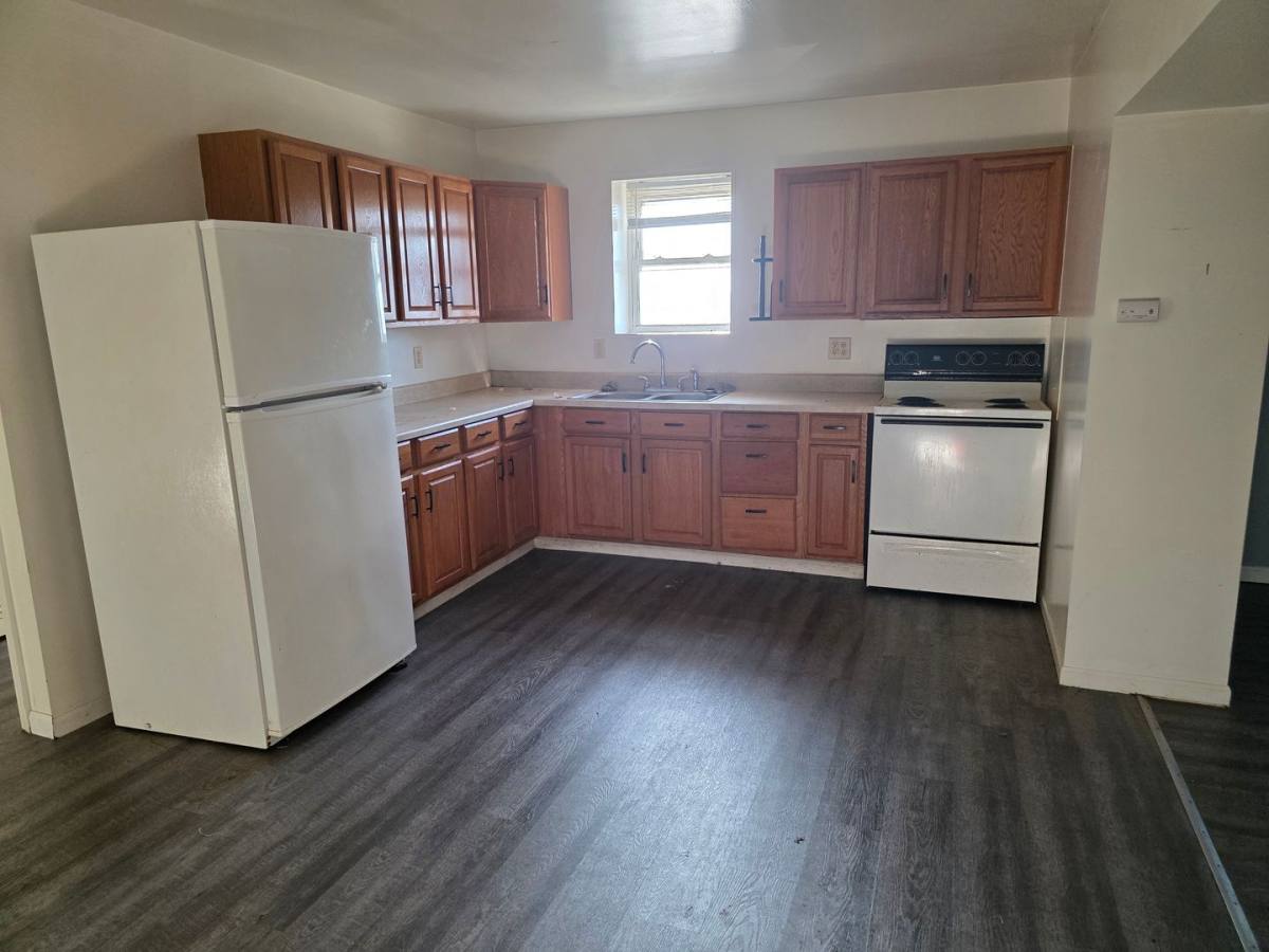 Apartment for rent at 105 W Emeline St, Milford, IN 46542