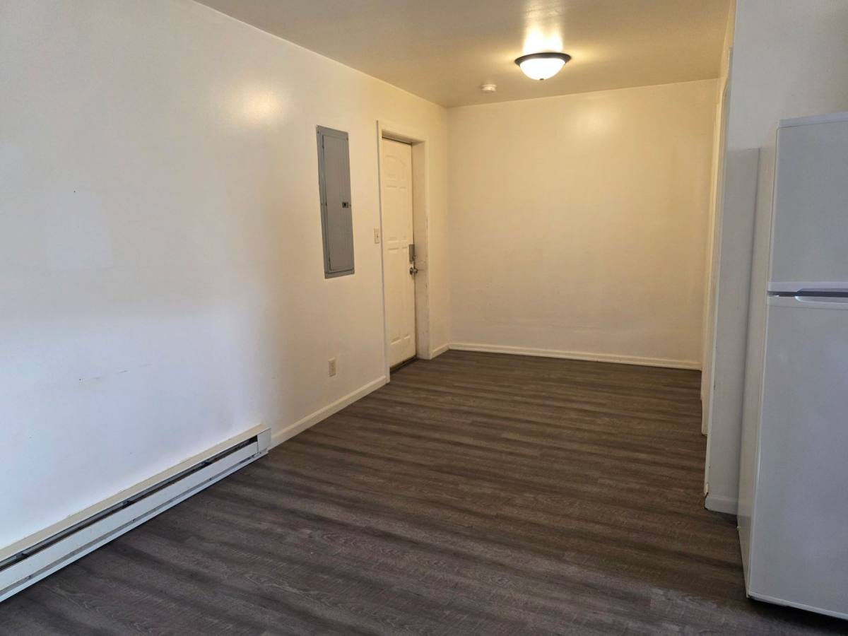 Apartment for rent at 105 W Emeline St, Milford, IN 46542
