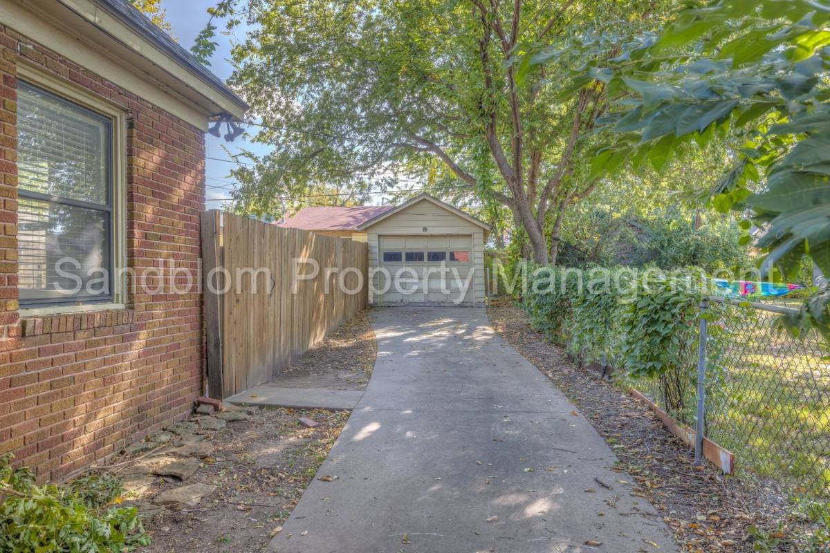 House for rent at 1135 S Birmingham Place, Tulsa, OK 74104
