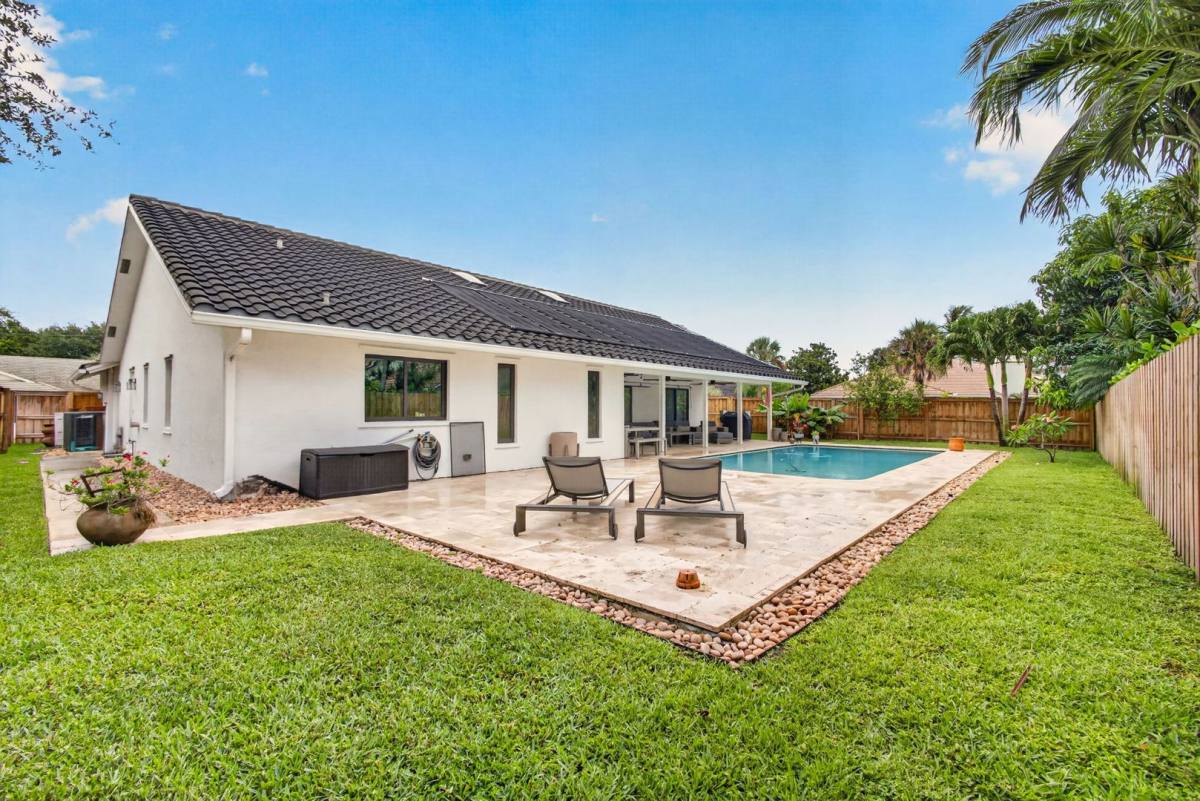 House for rent at 12897 La Rochelle, Palm Beach Gardens, FL 33410