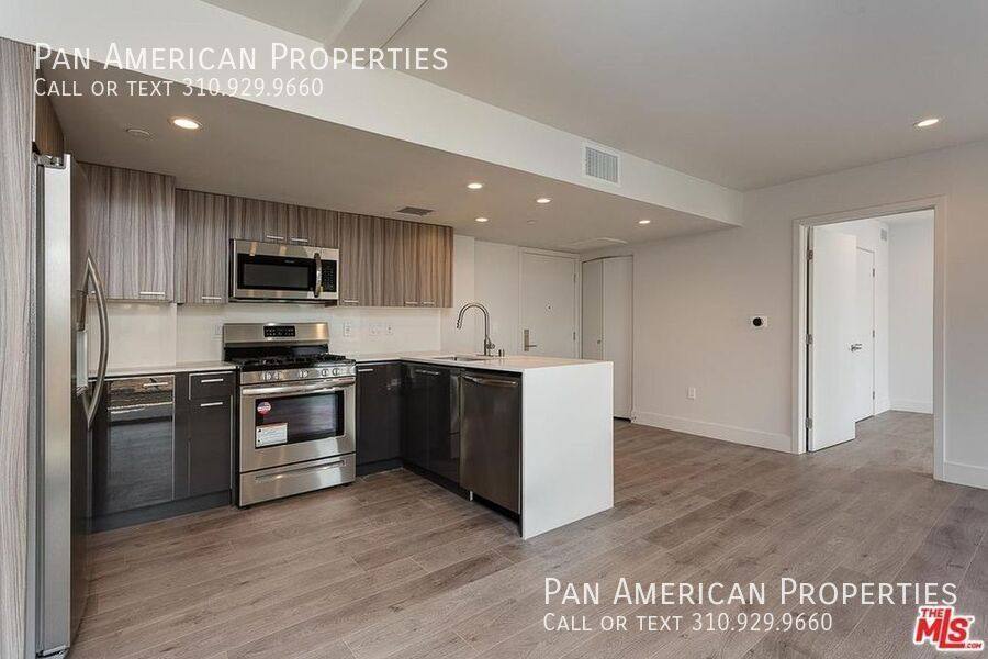 Apartment for rent at 1306 N Orange Dr #PH2, Los Angeles, CA 90028