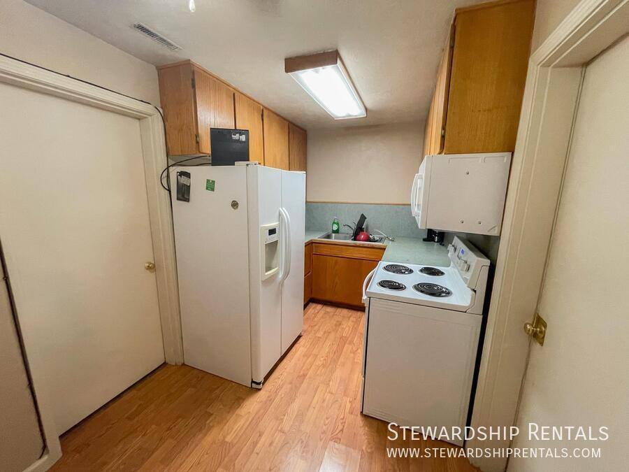 Apartment for rent at 1827 Harris St #114, Eugene, OR 97403