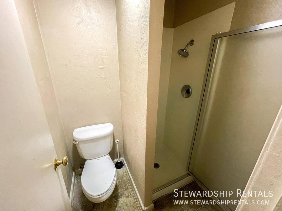 Apartment for rent at 1827 Harris St #114, Eugene, OR 97403