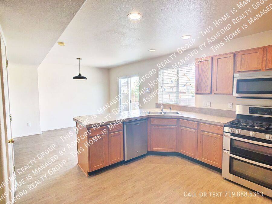 House for rent at 3314 Castellon Dr, Colorado Springs, CO 80916