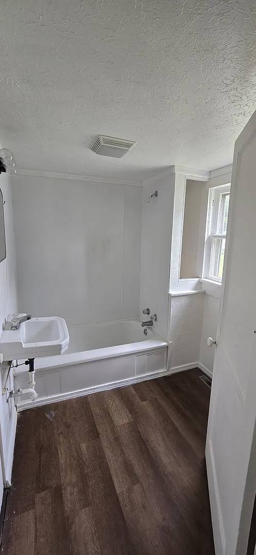 House for rent at 2062 N Albertha Ave, Springfield, MO 65803