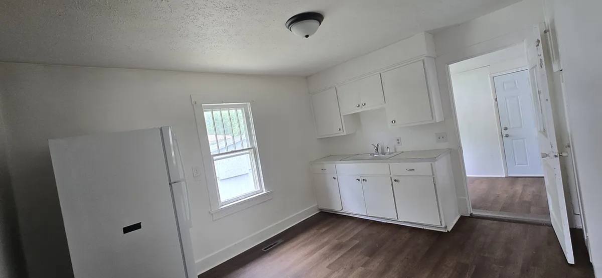 House for rent at 2062 N Albertha Ave, Springfield, MO 65803
