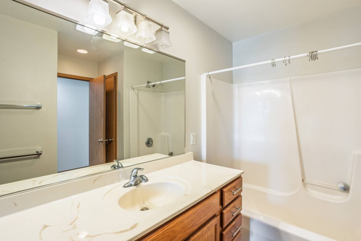 Townhouse for rent at 825 Hawkeye Dr #825, Dubuque, IA 52001