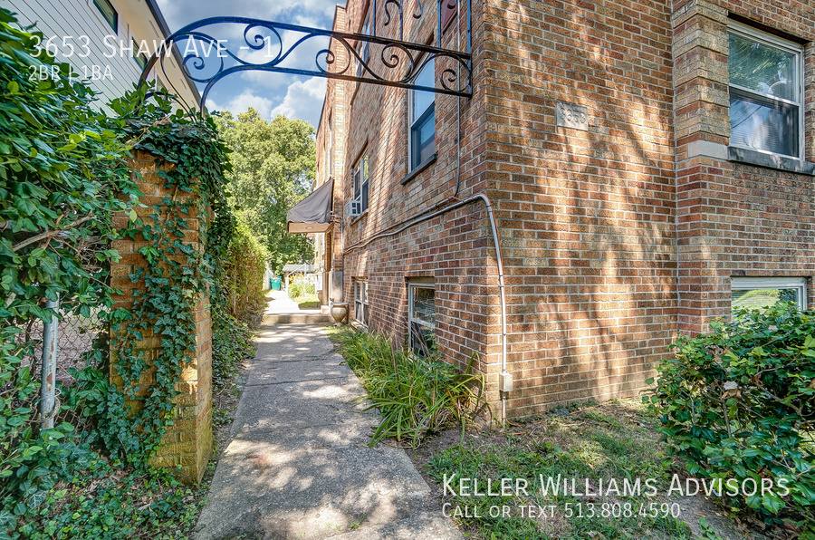 Apartment for rent at 3653 Shaw Ave #1, Cincinnati, OH 45208