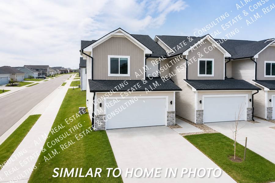 Townhouse for rent at 6957 Poppy Court, Johnston, IA 50131