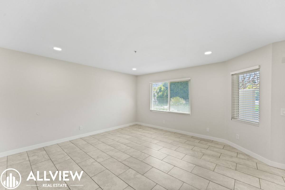 Apartment for rent at 2418 Huntington St, Huntington Beach, CA 92648