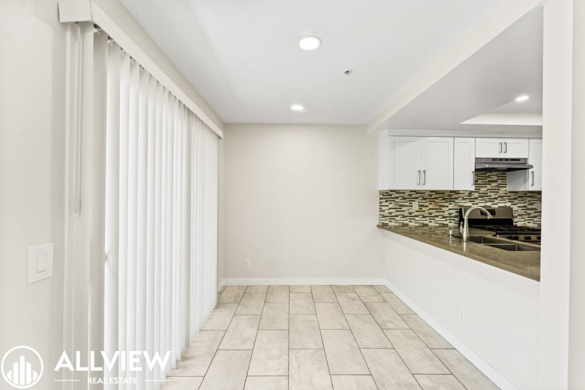 Apartment for rent at 2418 Huntington St, Huntington Beach, CA 92648