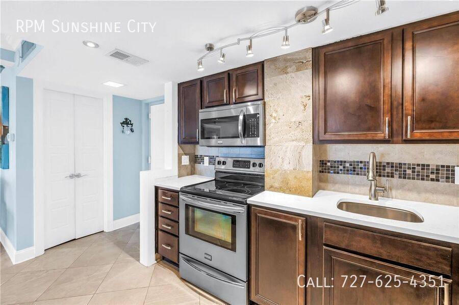 Condo for rent at 4900 Brittany Dr S #611, Saint Petersburg, FL 33715