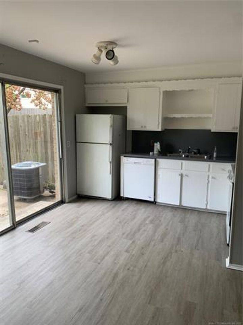 House for rent at 2113 S Birmingham Court, Tulsa, OK 74114
