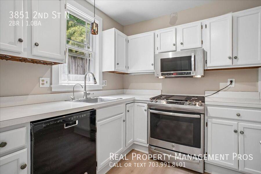 House for rent at 3851 2nd St N, Arlington, VA 22203