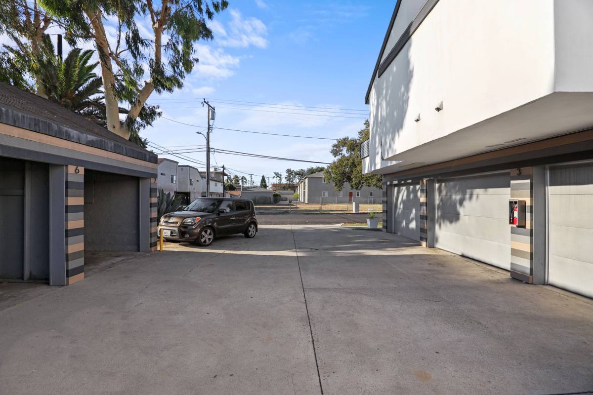 Apartment for rent at 850 N Van Ness Ave, Santa Ana, CA 92701