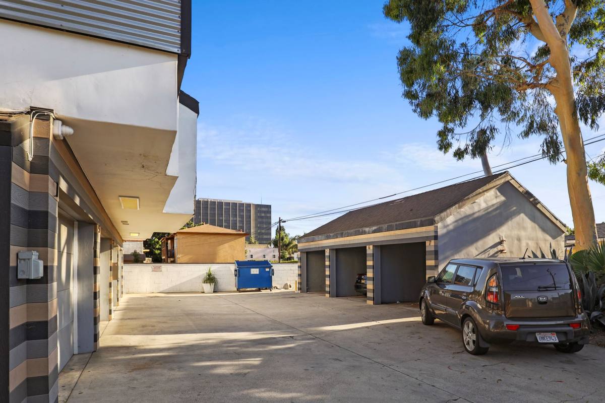Apartment for rent at 850 N Van Ness Ave, Santa Ana, CA 92701