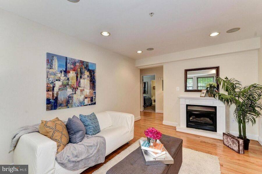 House for rent at 410 15th St NE #5, Washington, DC 20002