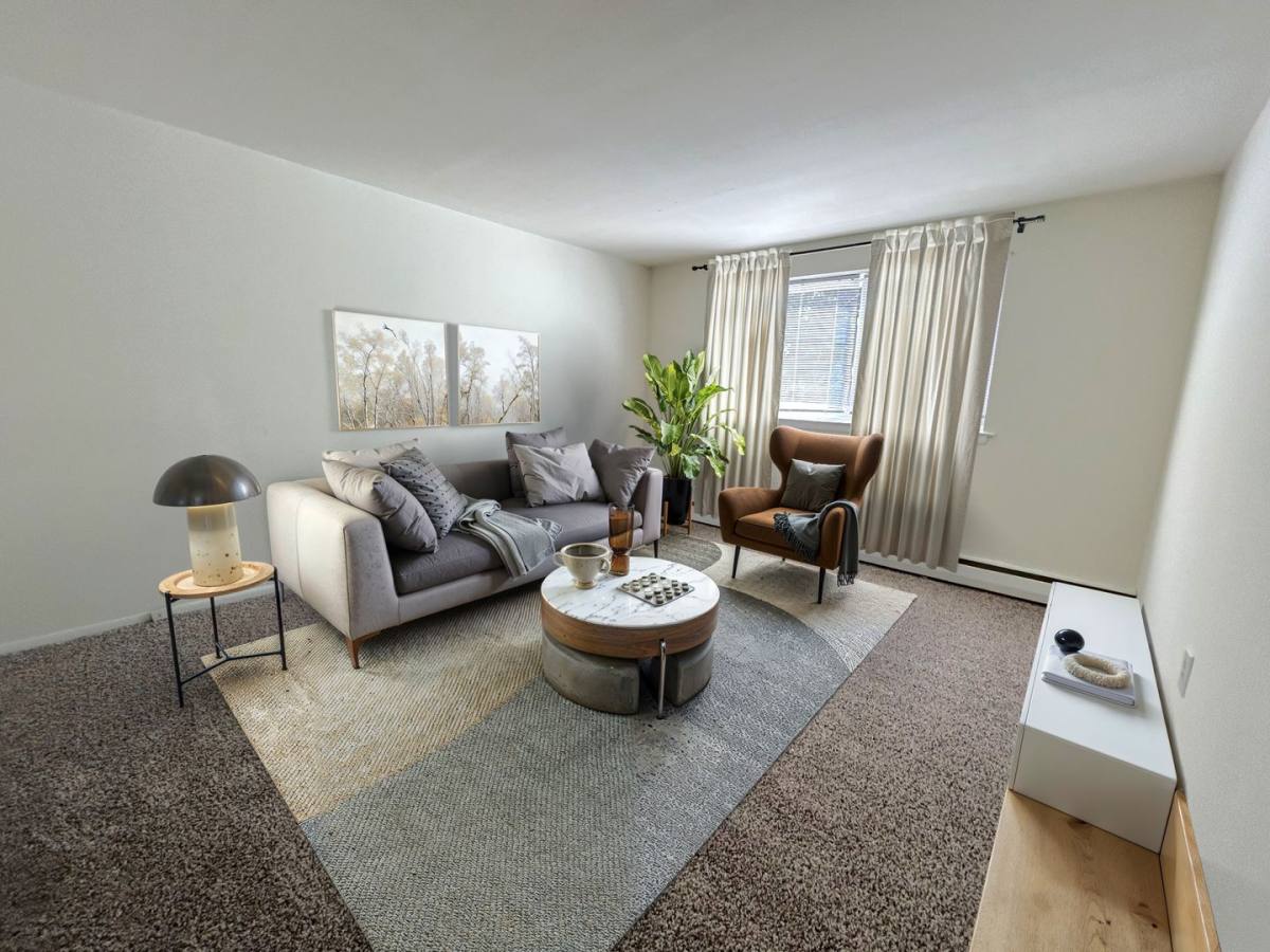 Apartment for rent at 8433 W Chester Pike, Upper Darby, PA 19082