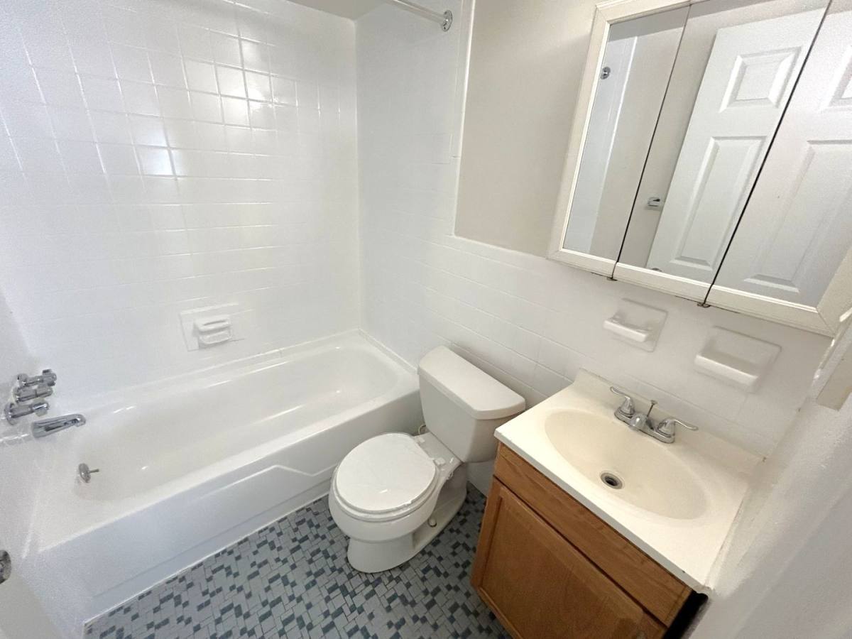 Apartment for rent at 8433 W Chester Pike, Upper Darby, PA 19082