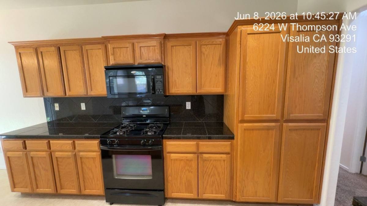 Apartment for rent at 6224 W Thompson Ave, Visalia, CA 93291
