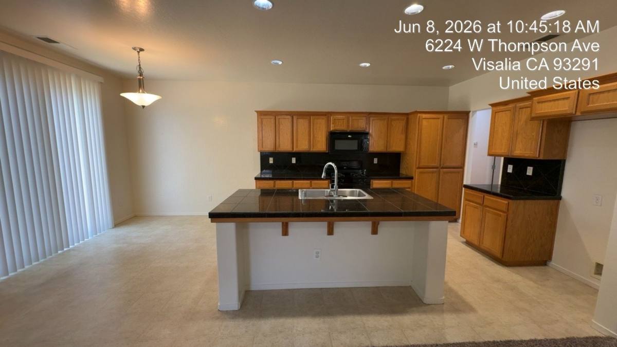 Apartment for rent at 6224 W Thompson Ave, Visalia, CA 93291