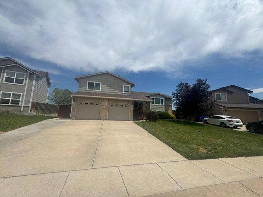 House for rent at 803 Foxwood Dr, Colorado Springs, CO 80911