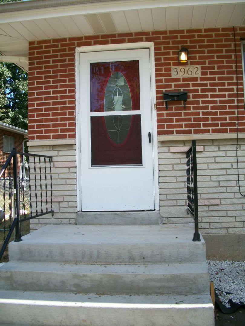 Apartment for rent at 3960-3962 Geraldine, Saint Ann, MO 63074