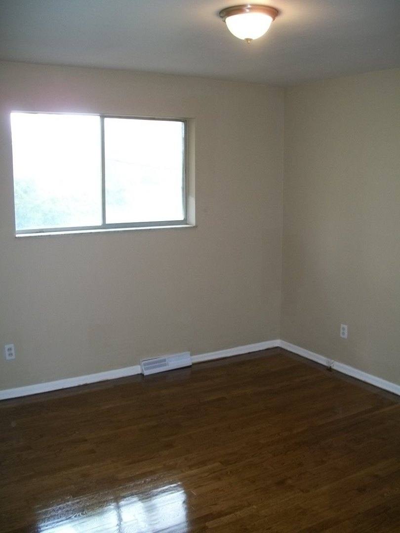 Apartment for rent at 3960-3962 Geraldine, Saint Ann, MO 63074