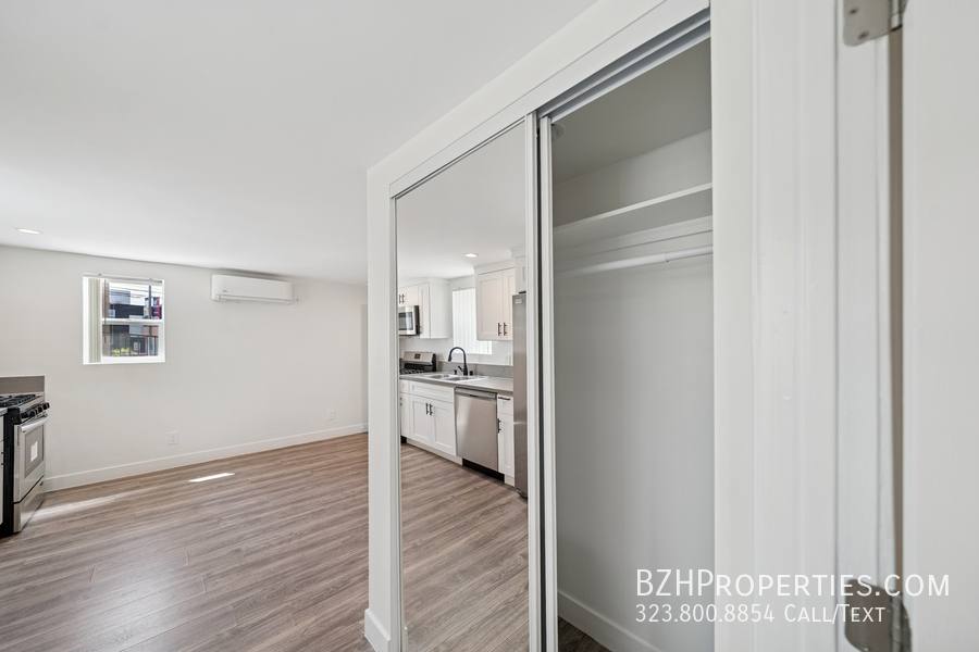 Apartment for rent at 1267 Vin Scully Ave #1267 1 2, Los Angeles, CA 90026