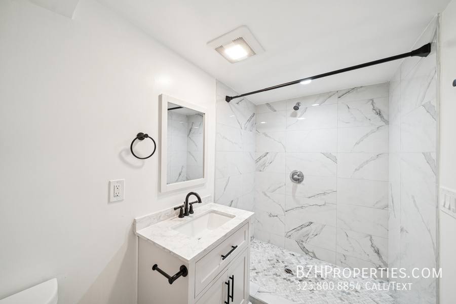 Apartment for rent at 1267 Vin Scully Ave #1267 1 2, Los Angeles, CA 90026
