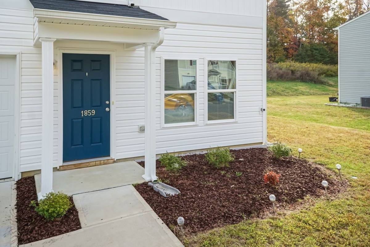 House for rent at 1859 Northside Dr, Burlington, NC 27217