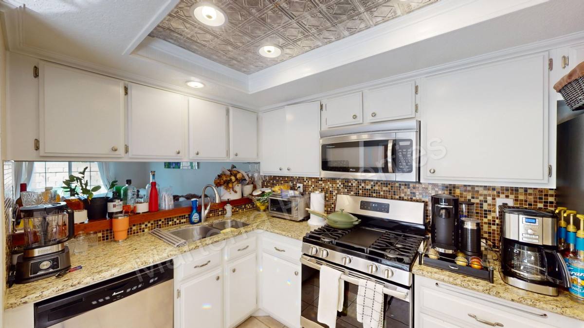 Townhouse for rent at 604 San Michel Dr N, Costa Mesa, CA 92627