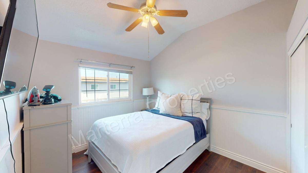Townhouse for rent at 604 San Michel Dr N, Costa Mesa, CA 92627