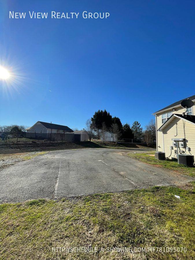 Townhouse for rent at 610 Piper Courtapt A, Wingate, NC 28174