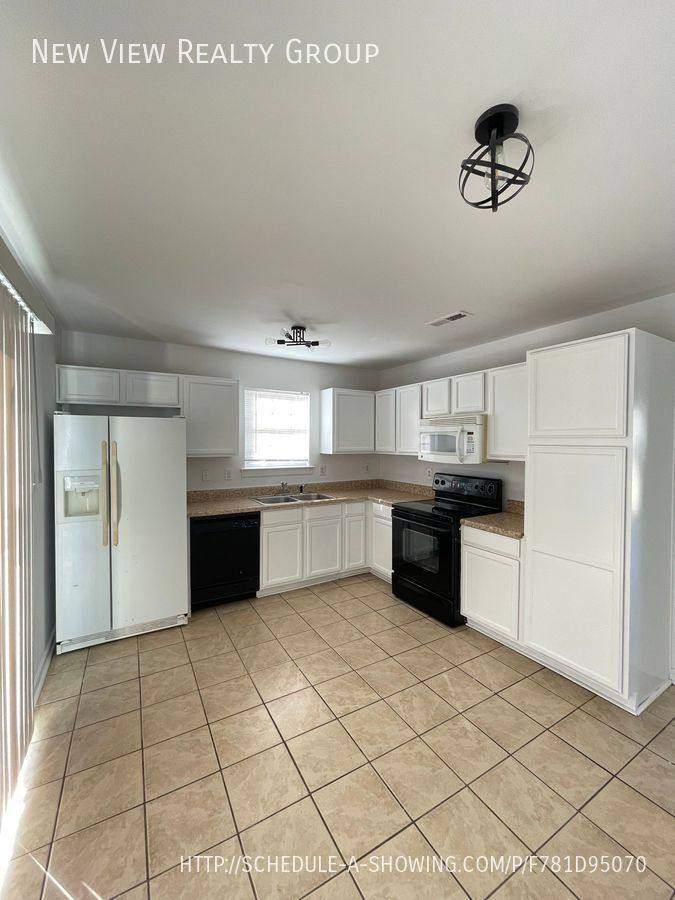 Townhouse for rent at 610 Piper Courtapt A, Wingate, NC 28174