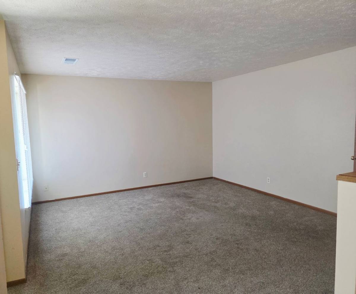 Apartment for rent at 4865 Marshall Dr #109, Omaha, NE 68137