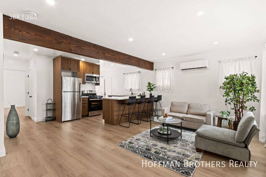 Apartment for rent at 1244 W 107th St, Los Angeles, CA 90044