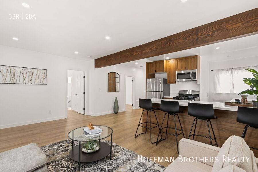 Apartment for rent at 1244 W 107th St, Los Angeles, CA 90044