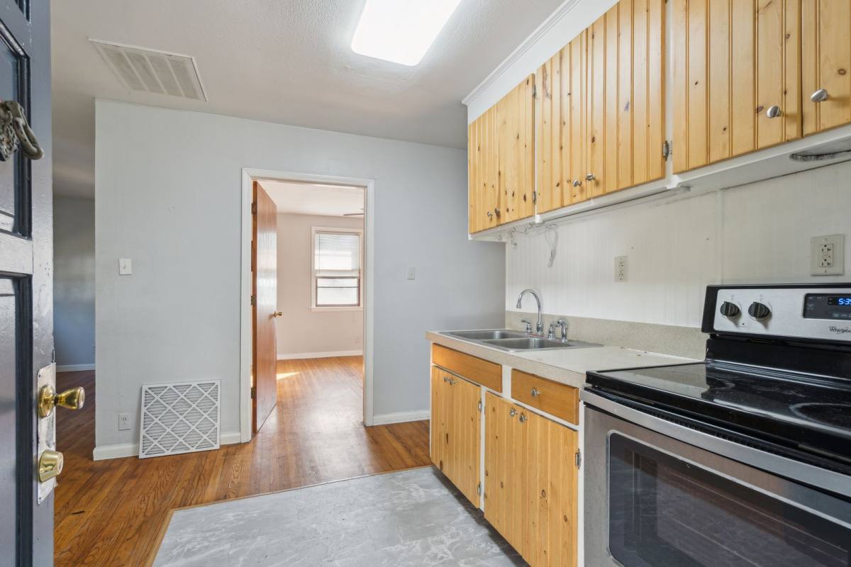 House for rent at 1007 Bethany St #GARAGE, North Charleston, SC 29405