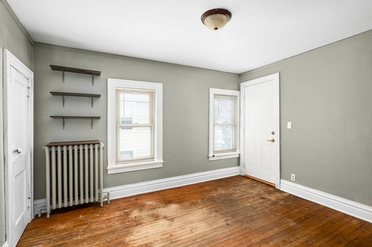 Apartment for rent at 16 W 9th St, Duluth, MN 55806