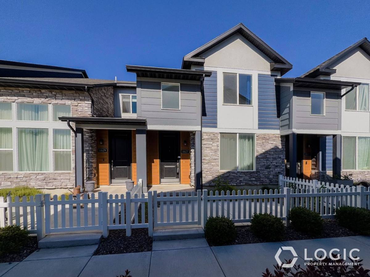 Townhouse for rent at 11627 S Frost View Lane, Draper, UT 84020