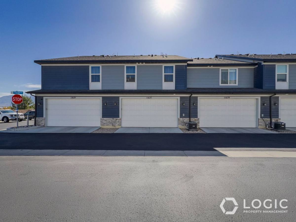 Townhouse for rent at 11627 S Frost View Lane, Draper, UT 84020