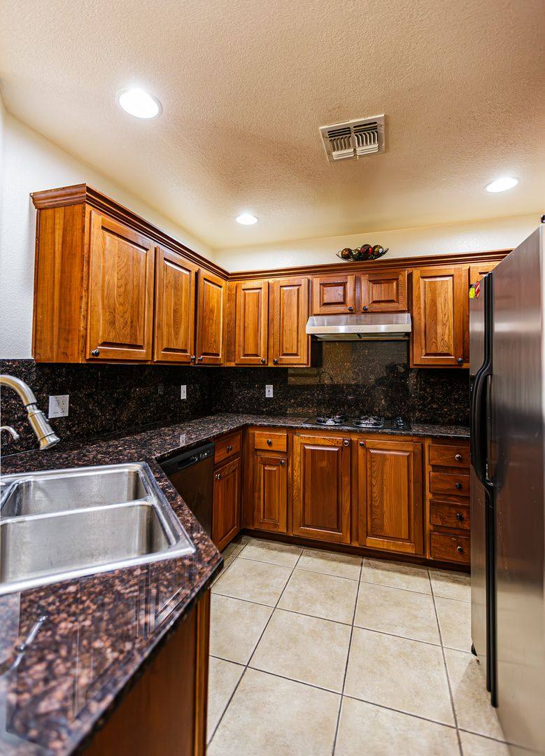 Condo for rent at 43 E Agate Ave, Las Vegas, NV 89123