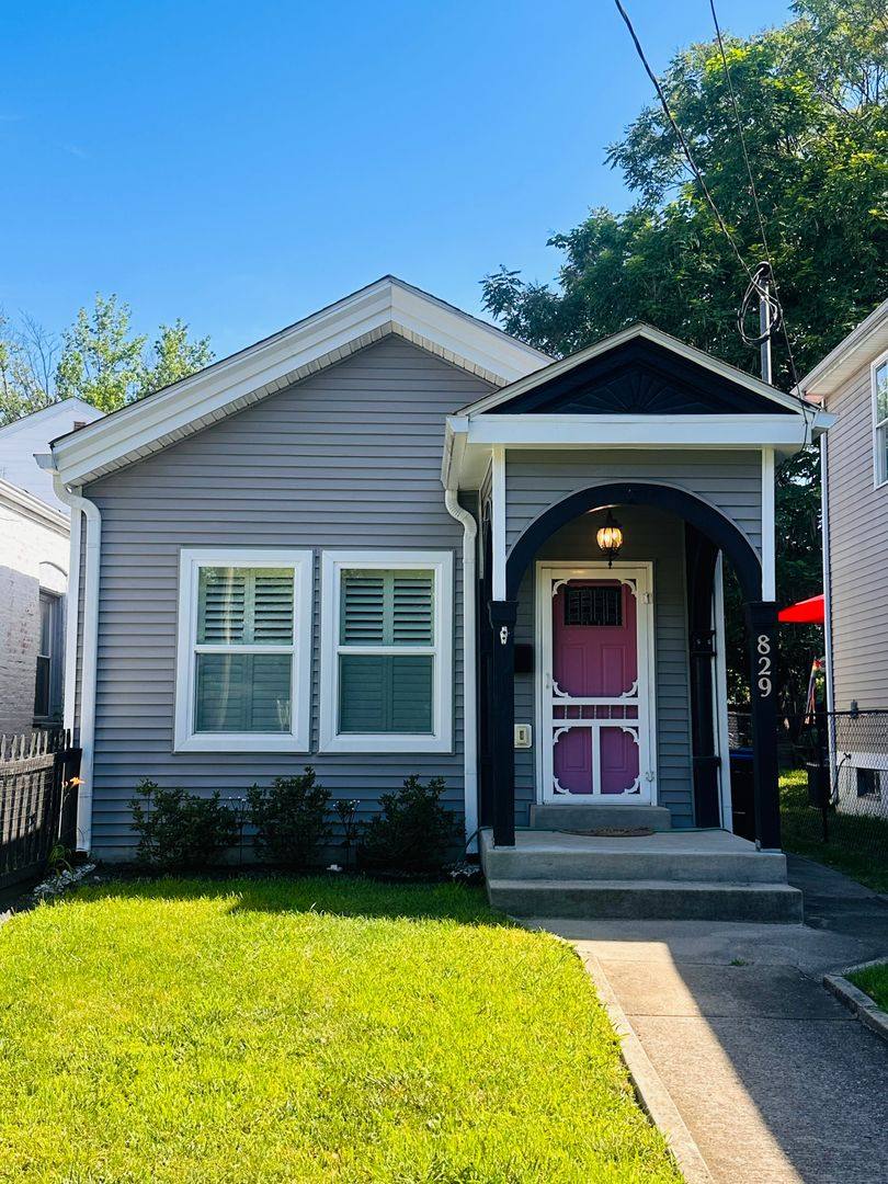 Apartment for rent at 829 E Chestnut St, Louisville, KY 40204