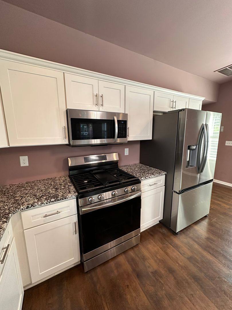 Apartment for rent at 829 E Chestnut St, Louisville, KY 40204